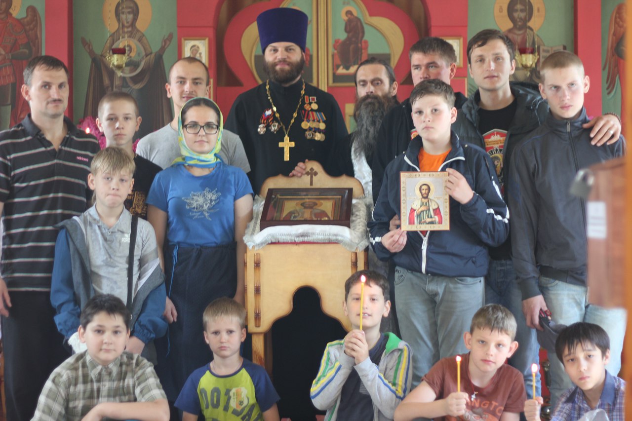 В храме Александра Неского