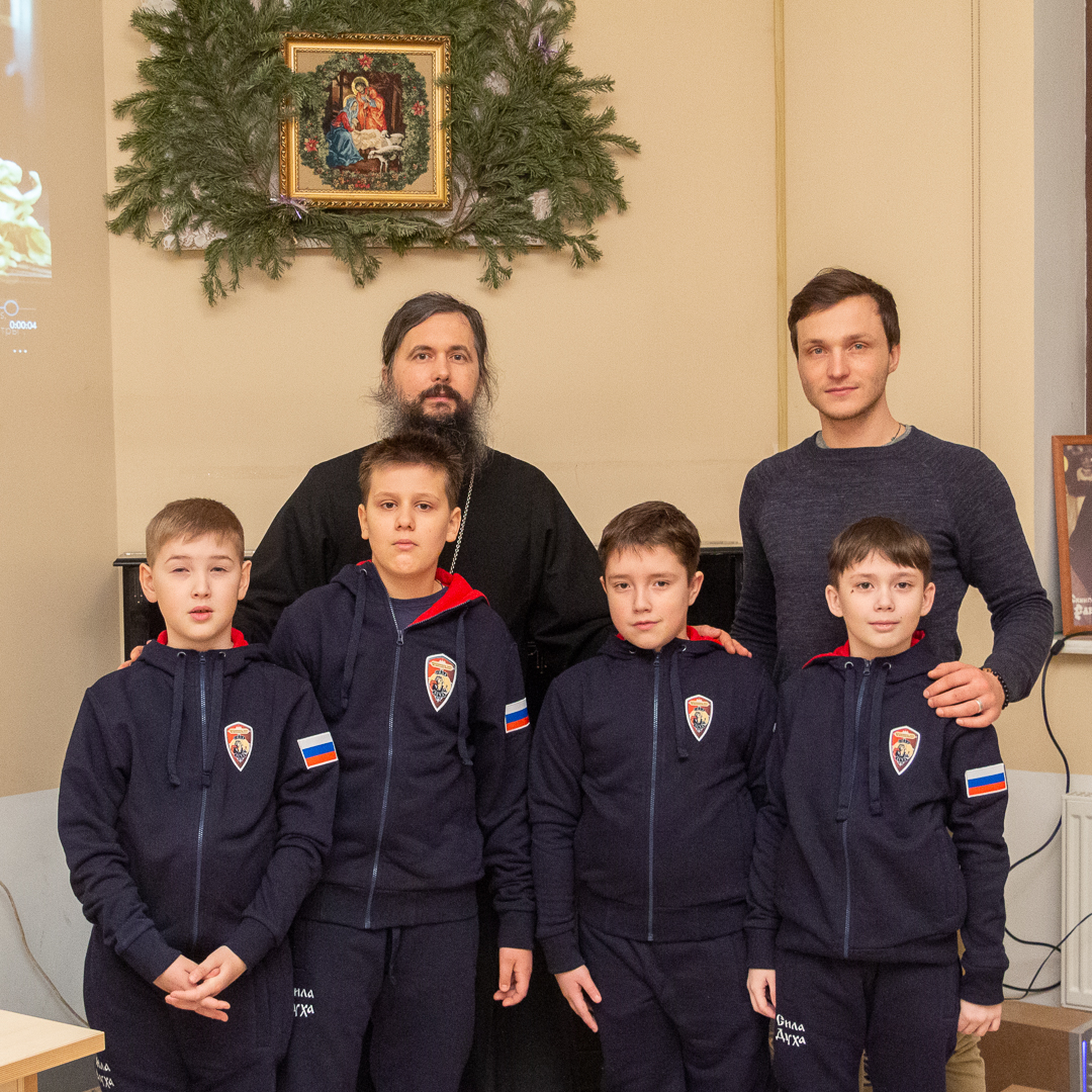 Вручение клубных костюмов